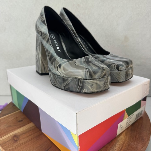 Katy Perry The Uplift Platform Pumps Heels Black Multi Swirl Size 6M - Picture 1 of 10